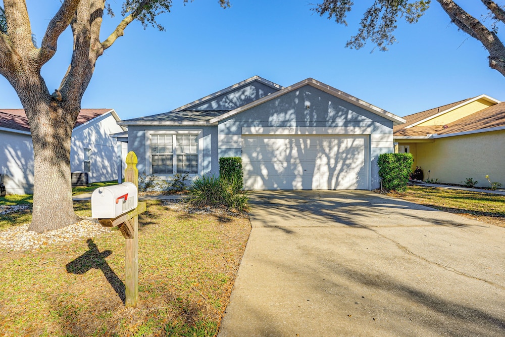 9 Mi to Walt Disney World: Family Home w/ Pool!