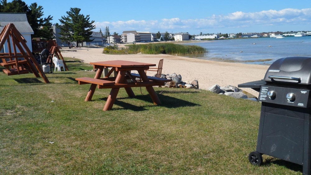 Sunrise Beach Motel
