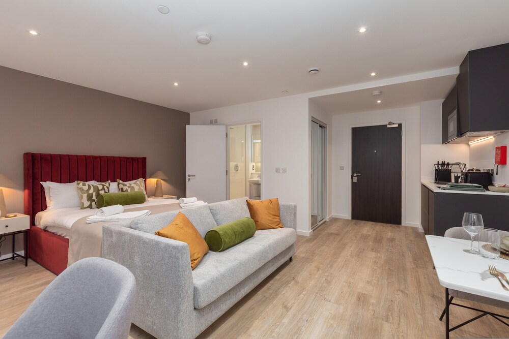 Spacious City Studio