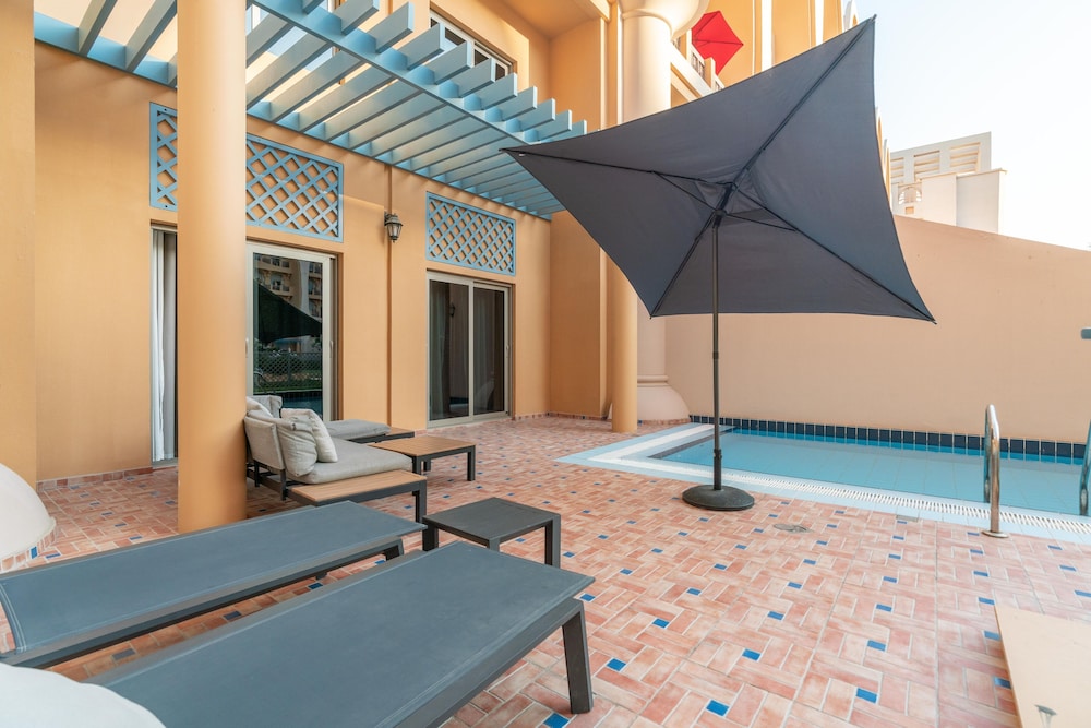 GLOBALSTAY. Private Pool Villas and Townhomes