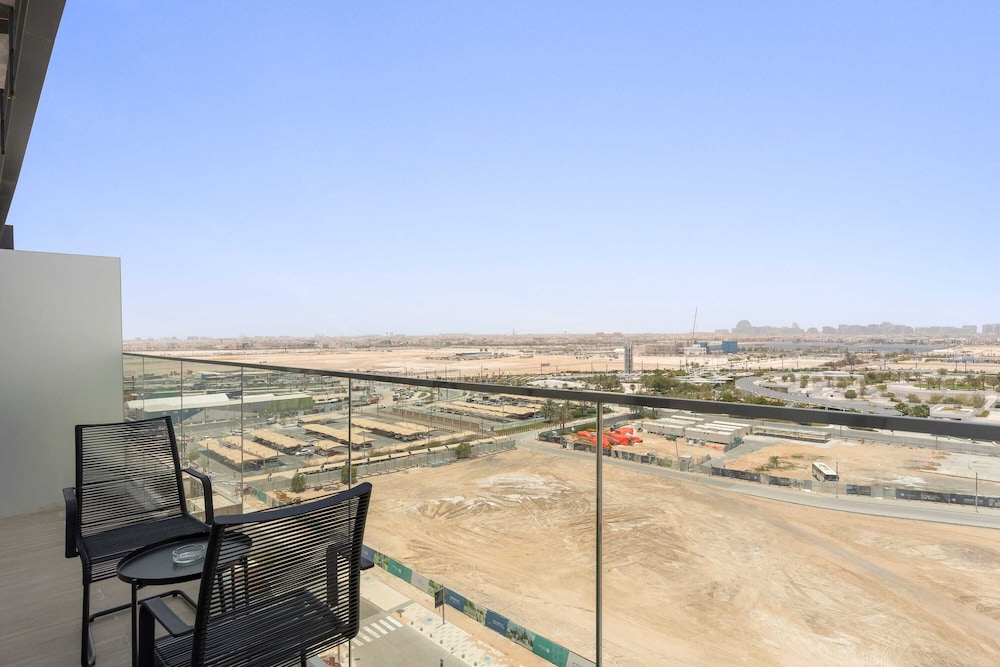 Abu Dhabi Vacations - Silkhaus Oasis Towers - Masdar City - Property Image 2