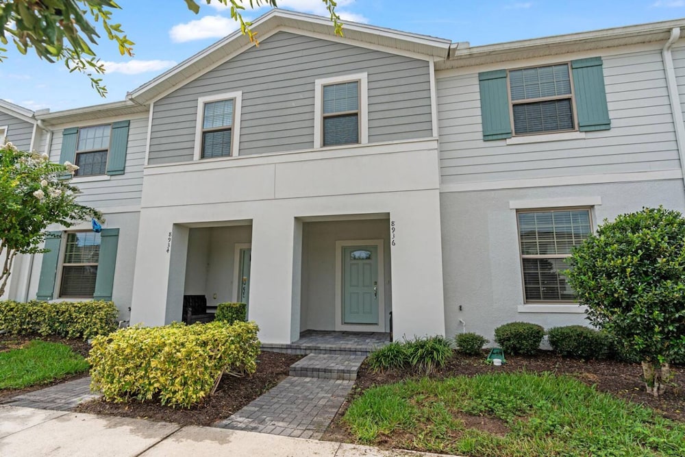 Spacious 5BR Villa w Private Pool Near Disney