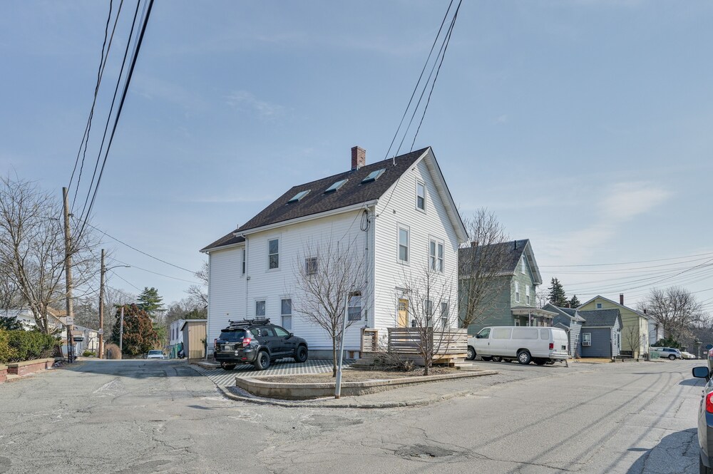 Bright & Pet-friendly Home: 2 Mi to Harvard Square