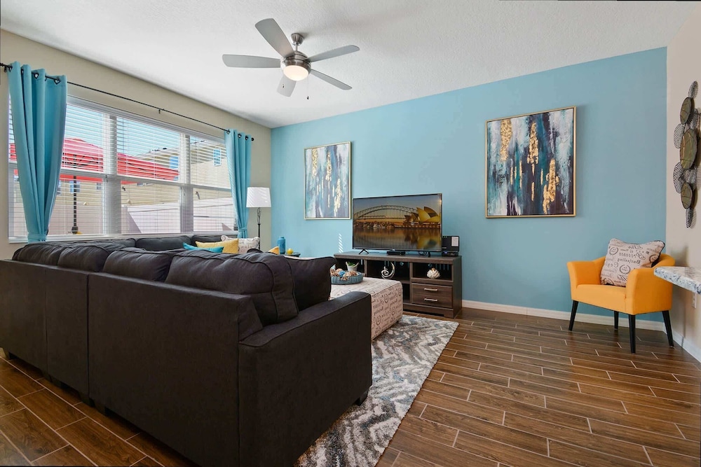 Resort-style 4BR Home Gated Community Near Disney