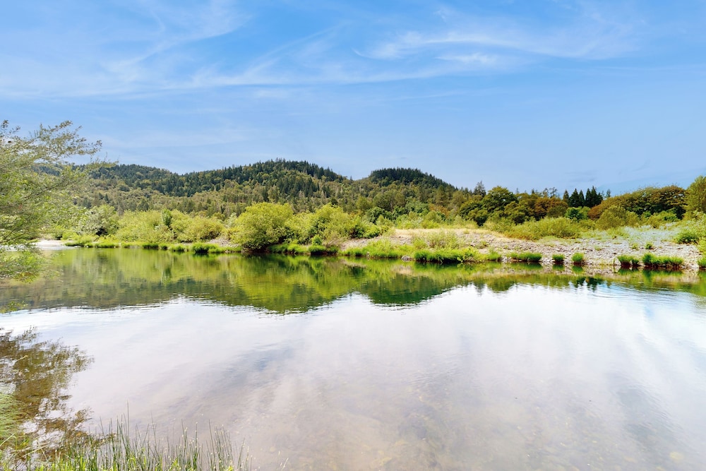 Home w/ Stunning River Views & Nearby Attractions