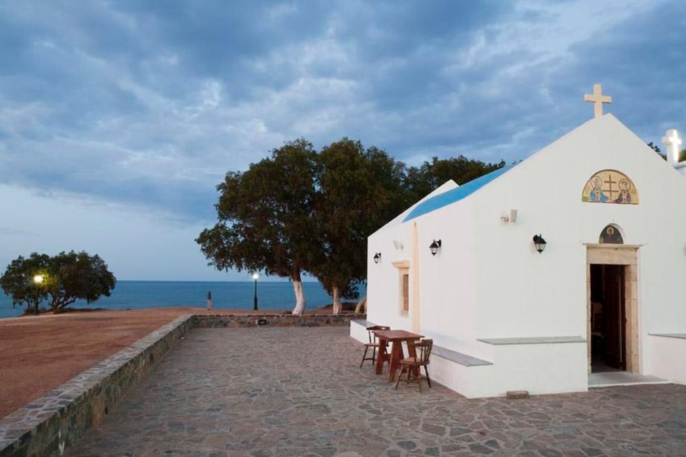 Holiday Home 4 Ananas, Only 70m far From the Beach view 3