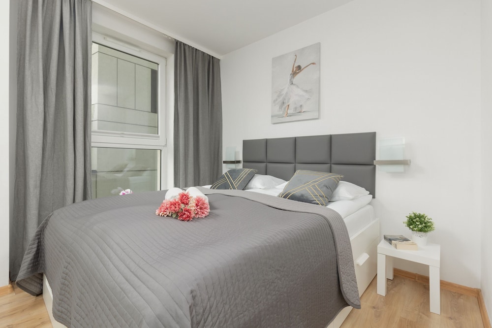 Apartment Wawrzyszewska by Renters view 4