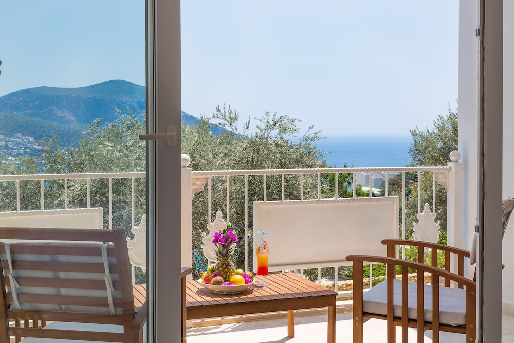 Kalkan Oasis Hotel - Adults Only
