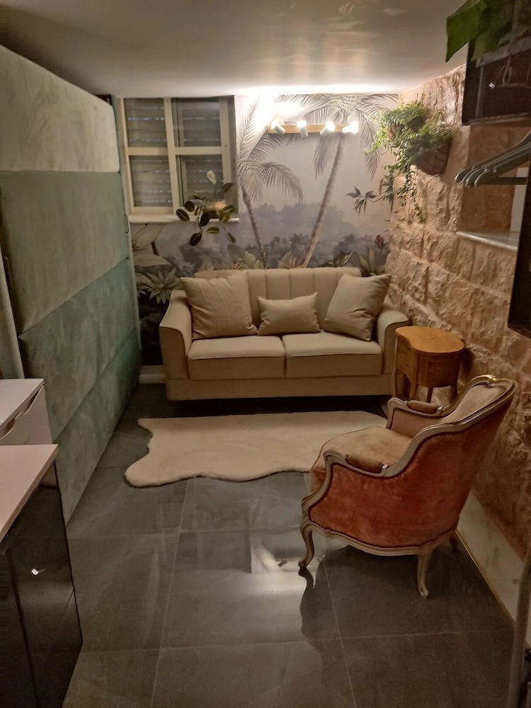 Luxury Boutique Property