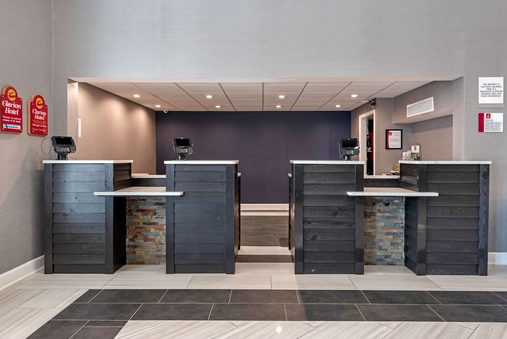 Lexington Vacations - Clarion Hotel Conference Center - North - Property Image 8
