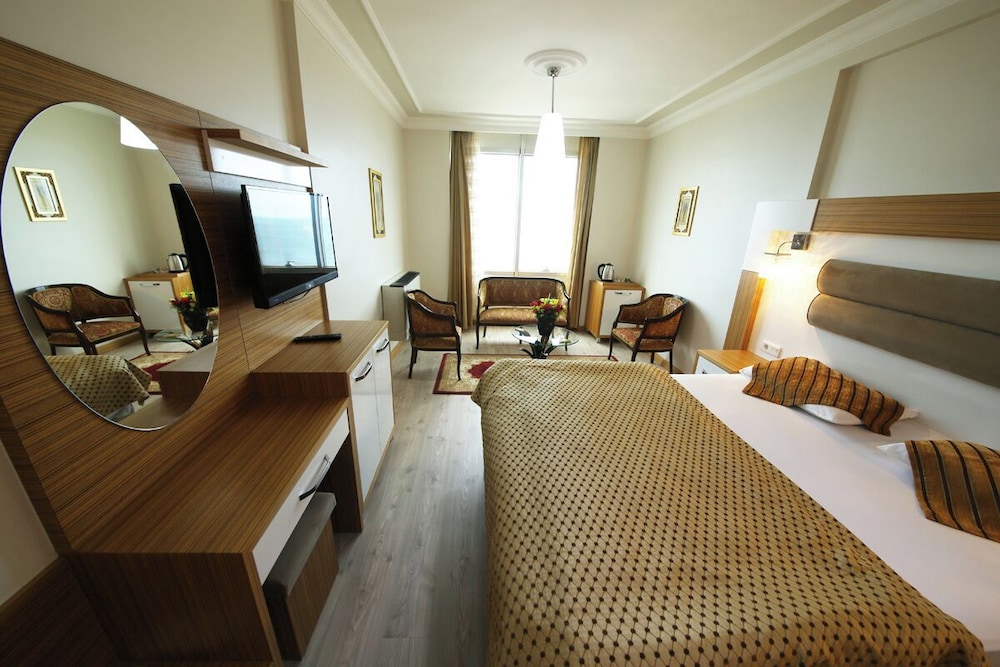 Okutur Otel