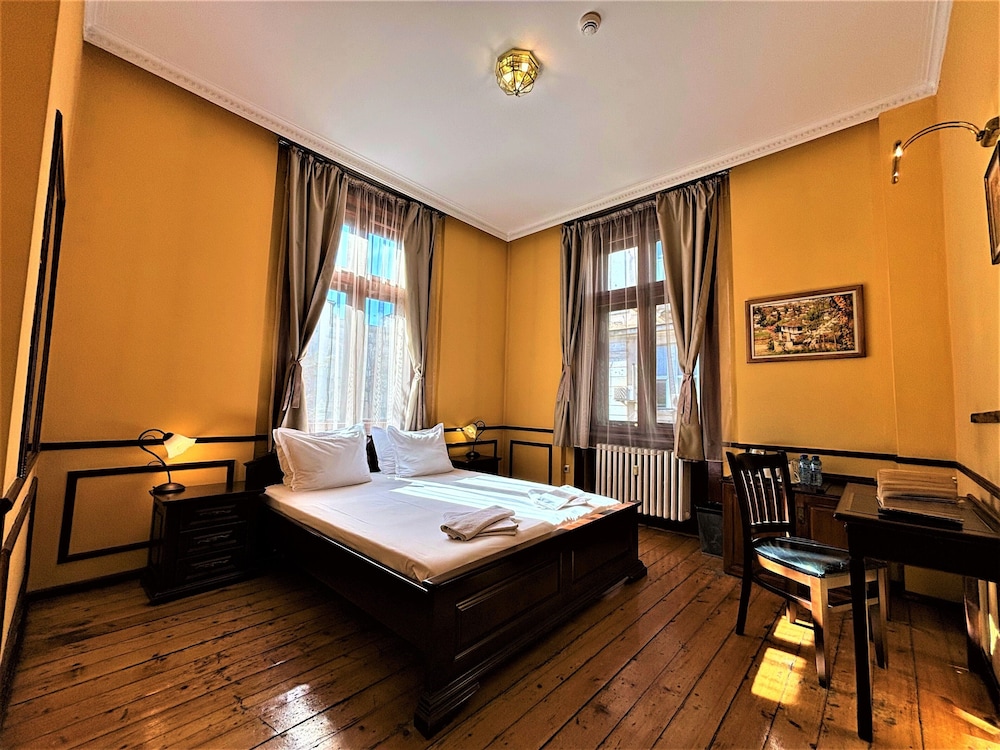 Lopera Guest House