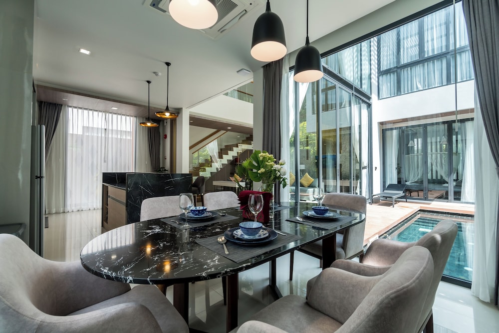 Panora Villa 8112 By Villacarte
