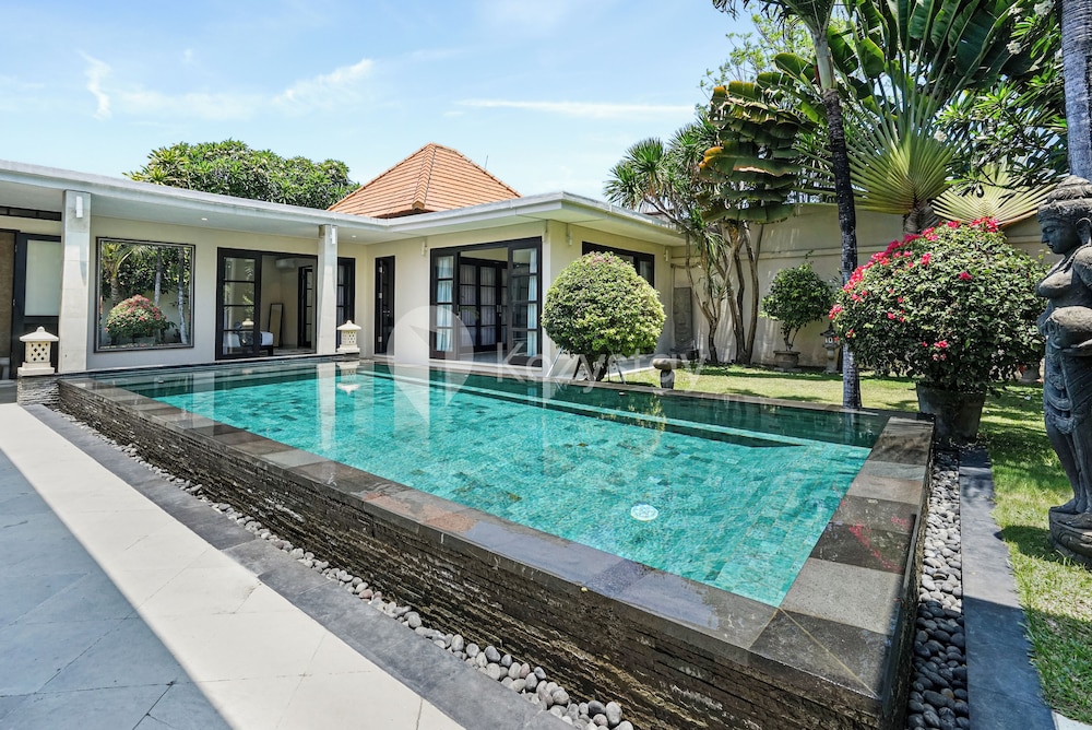 Sombra Villa by Kozystay - Sanur