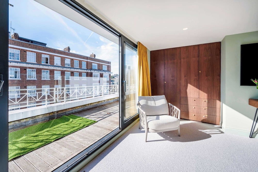 Maison De Brompton With 1 Bedrooms and 1 Bathrooms
