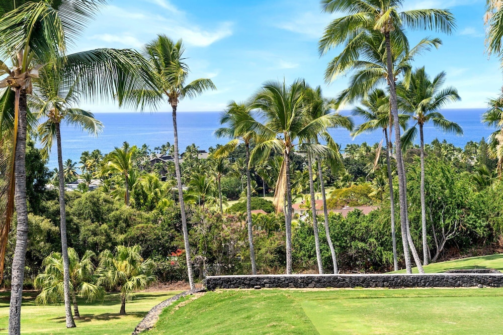 Fully Air-conditioned - Updated Top Floor Including Loft - Ocean Views - Vrkcv