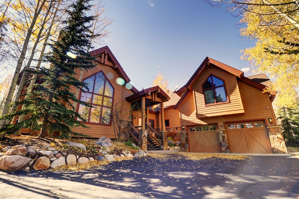 Peakside Escape 178 3 Bedroom Home