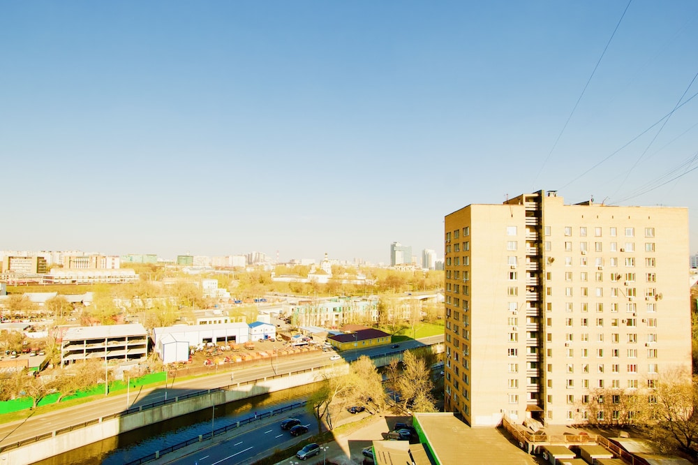LUXKV Apartment on Nikoloyamskiy 3A