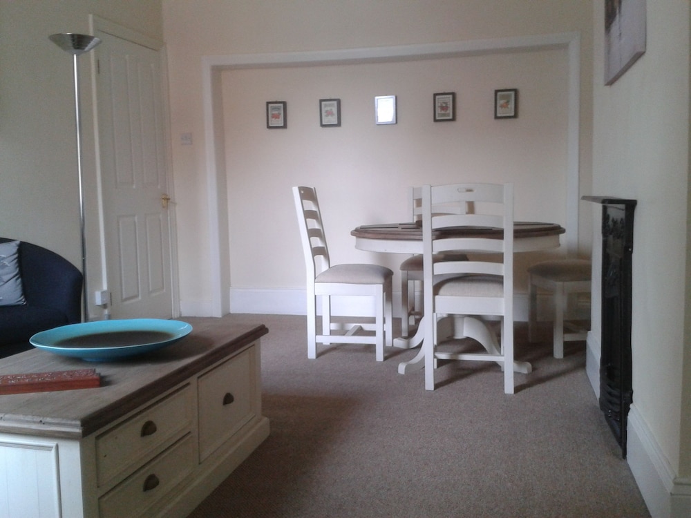 Gateshead Vacations - Park View - Property Image 2