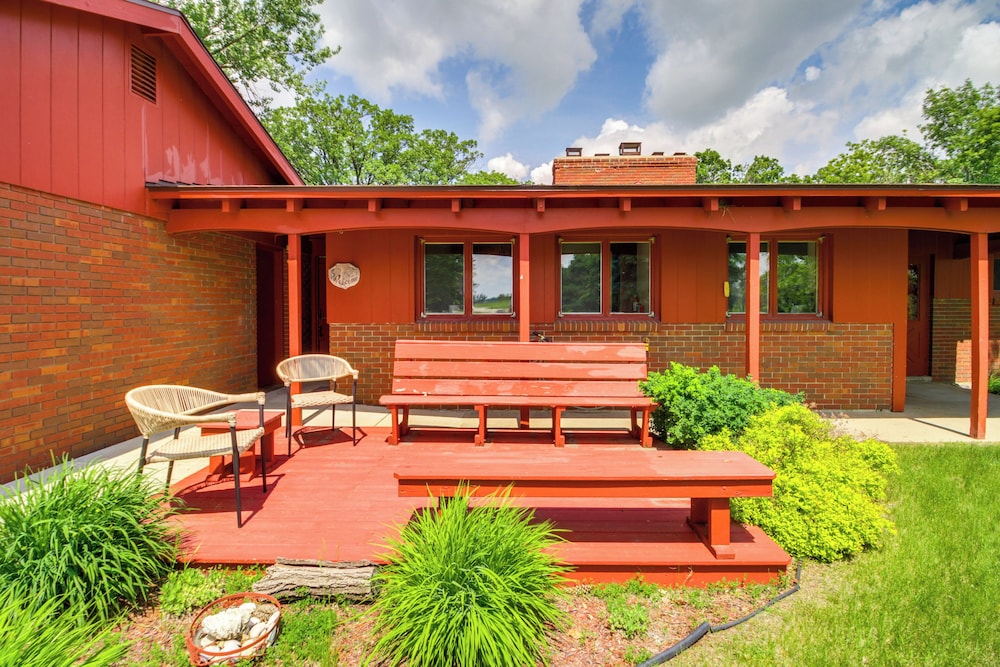 11 Mi to Maple Lake: 5-acre Property in Fertile!