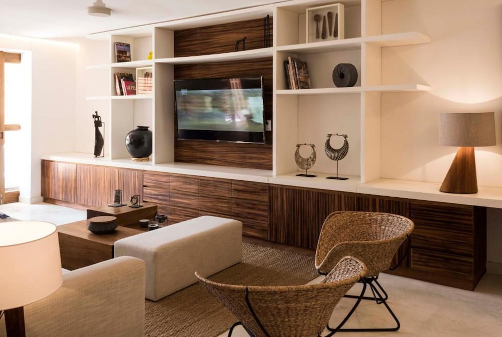 El Careyes Club & Residences