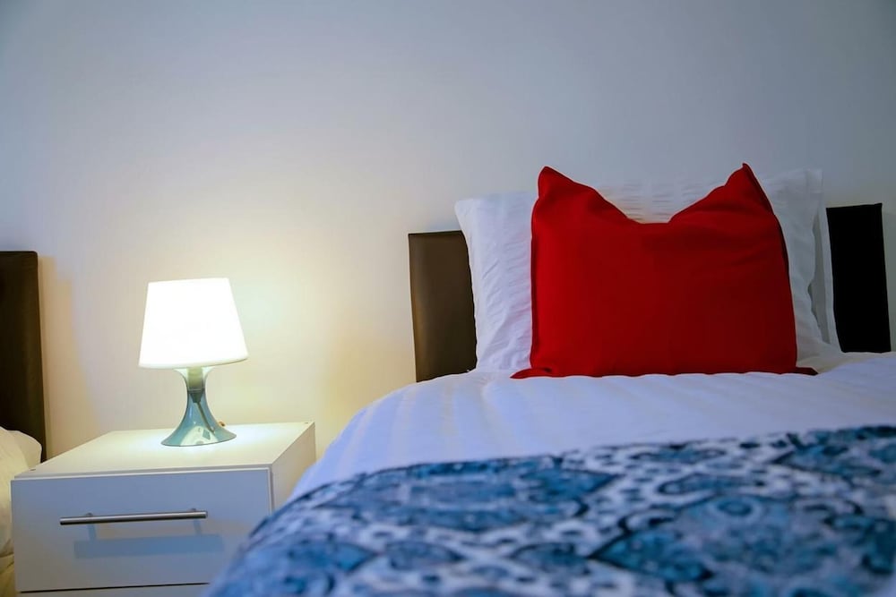 Tranquil 3B House- Sleeps 6, Garden & Free Parking