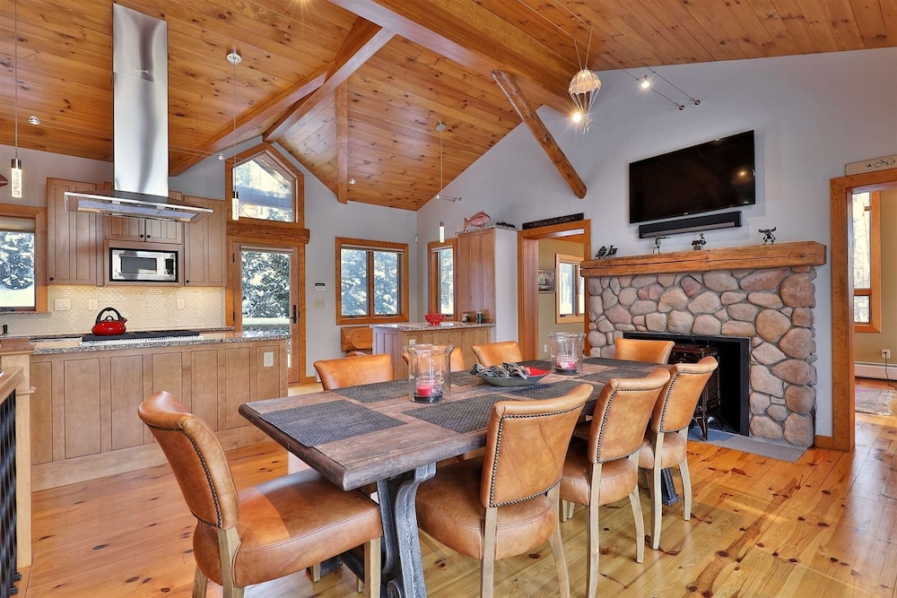 The Waffelhaus In Killington 4 Bedroom Home