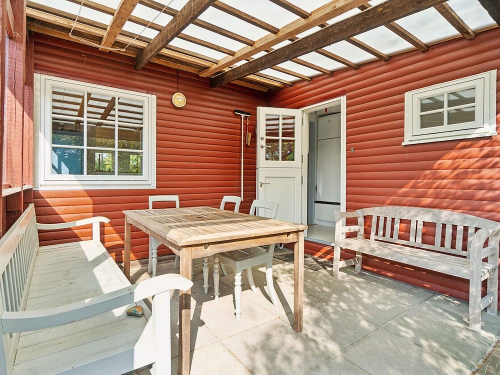 5 Star Holiday Home in Aakirkeby