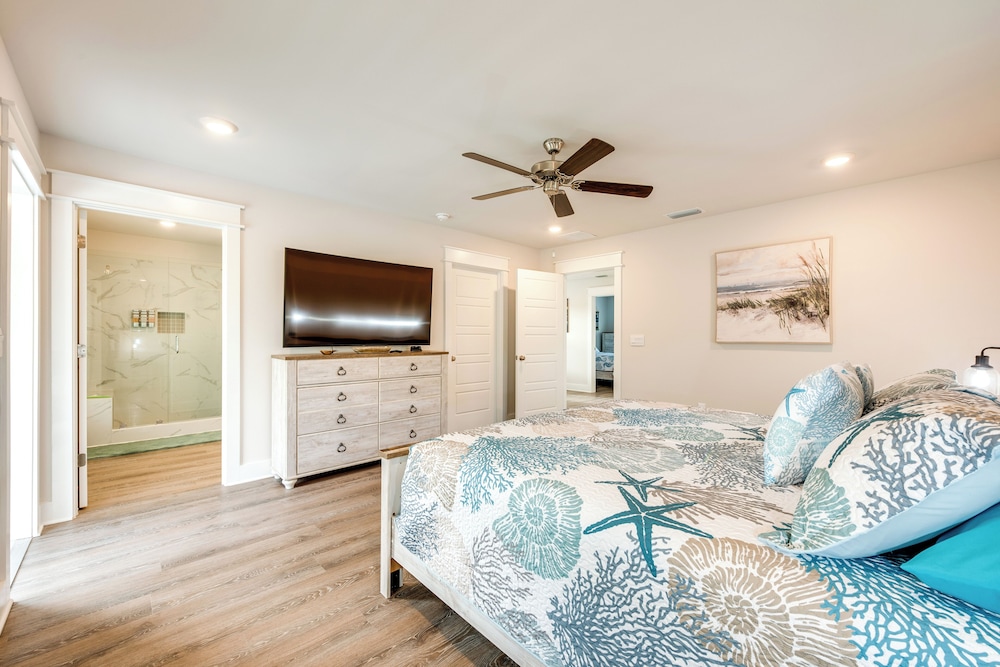 Ride to Shore: St Teresa Beach House w/ Bikes!