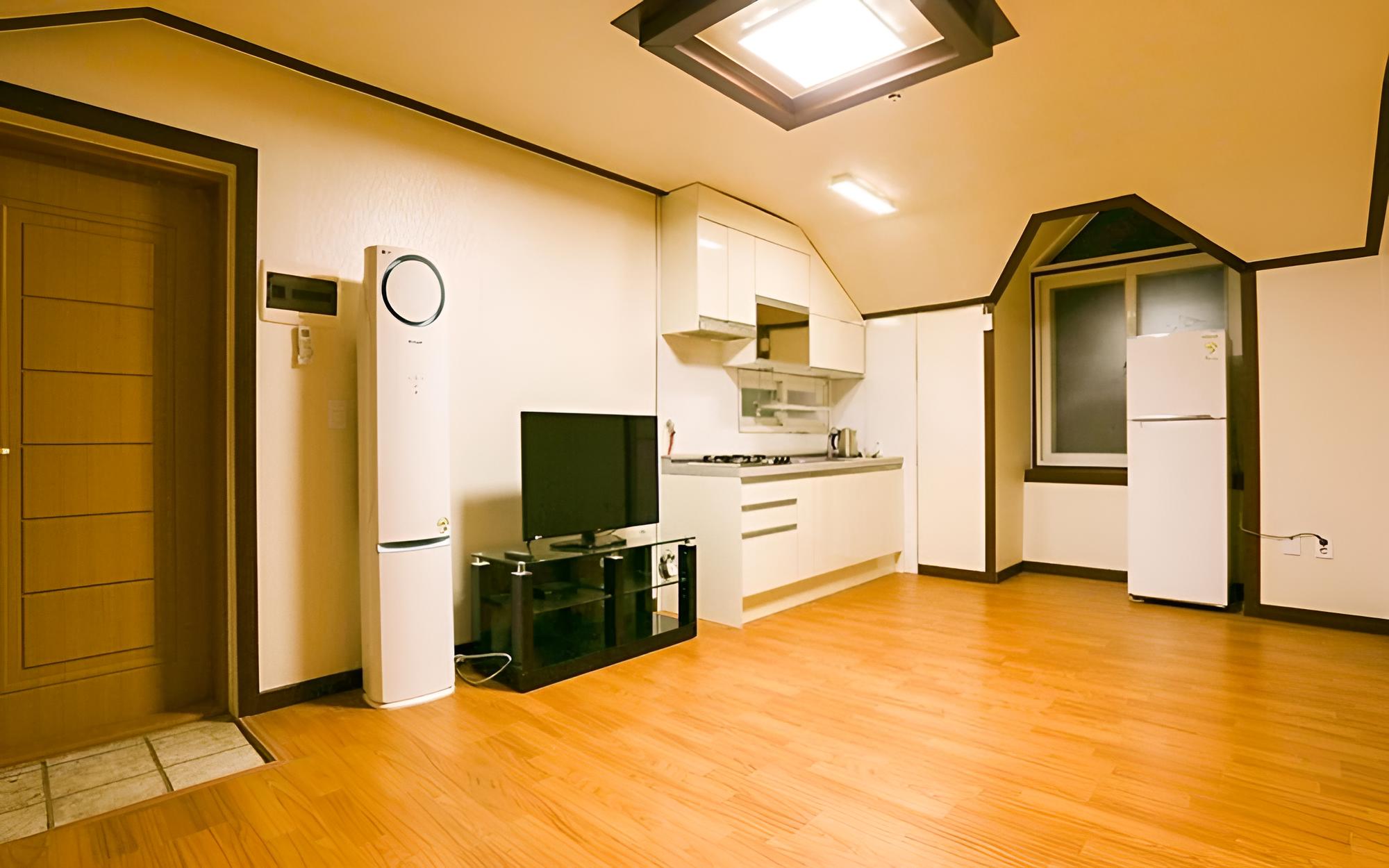 Yangpyeong Jajangnamu Sup Pension view 5