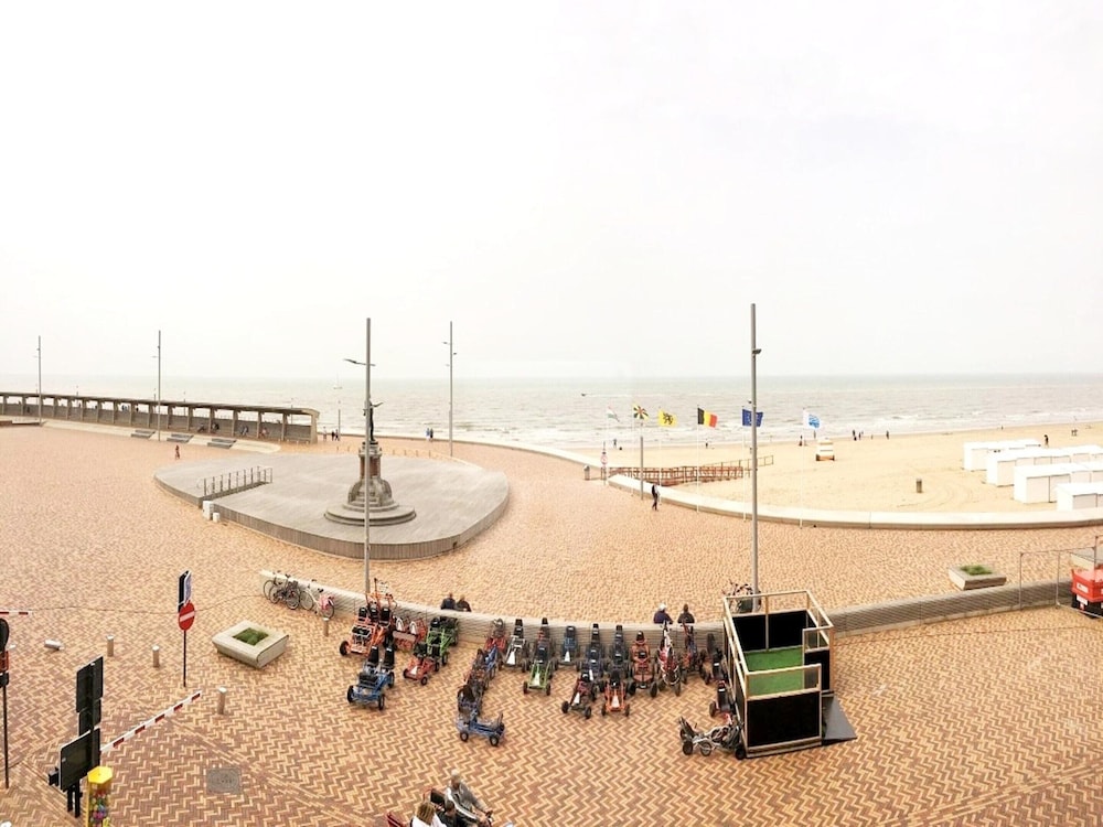 Apartment in Wenduine Near the Beach