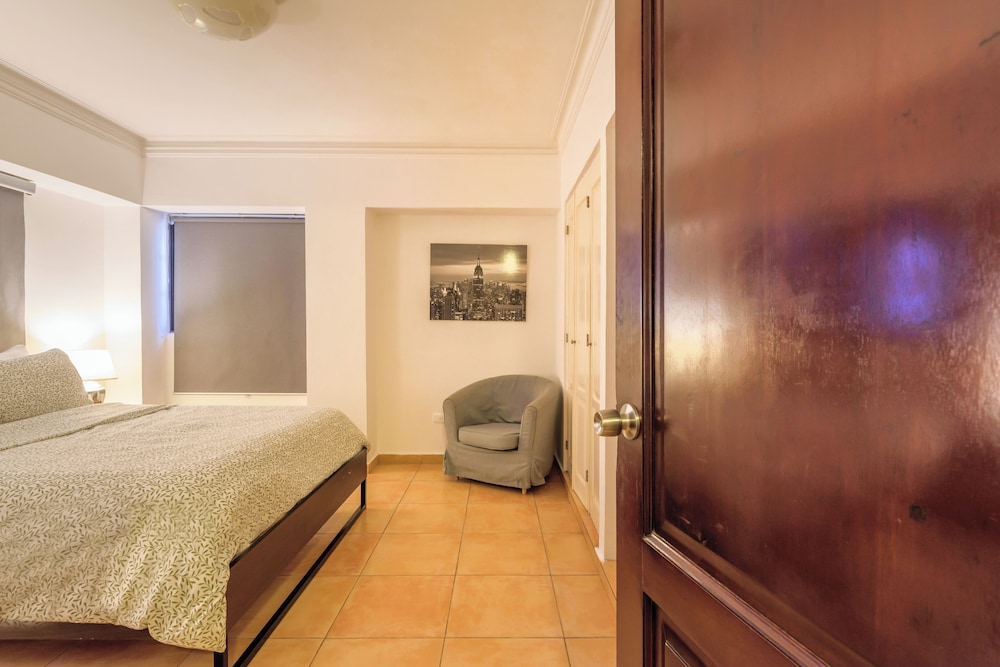 Apartment in Bella Vista Sleeps 10