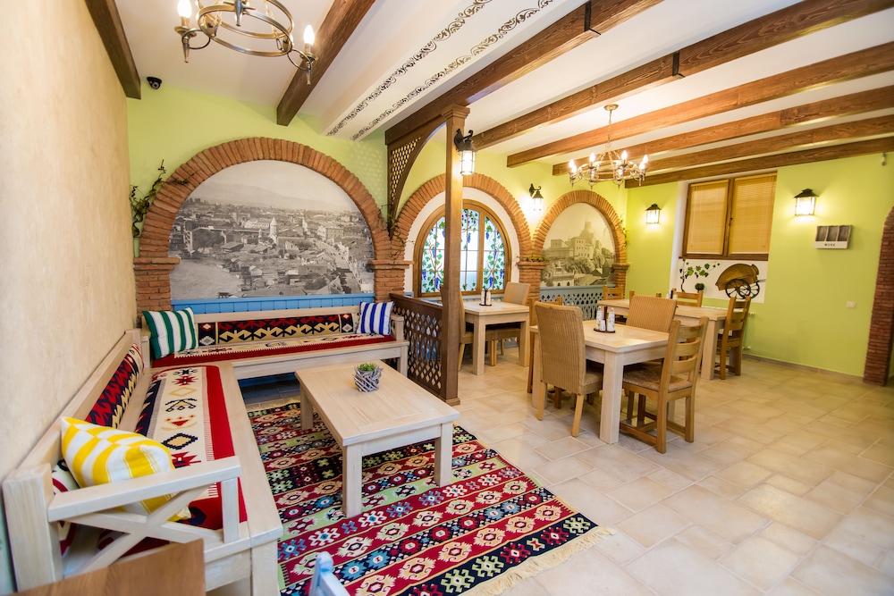 Metekhi's Galavani Hotel - Hostel
