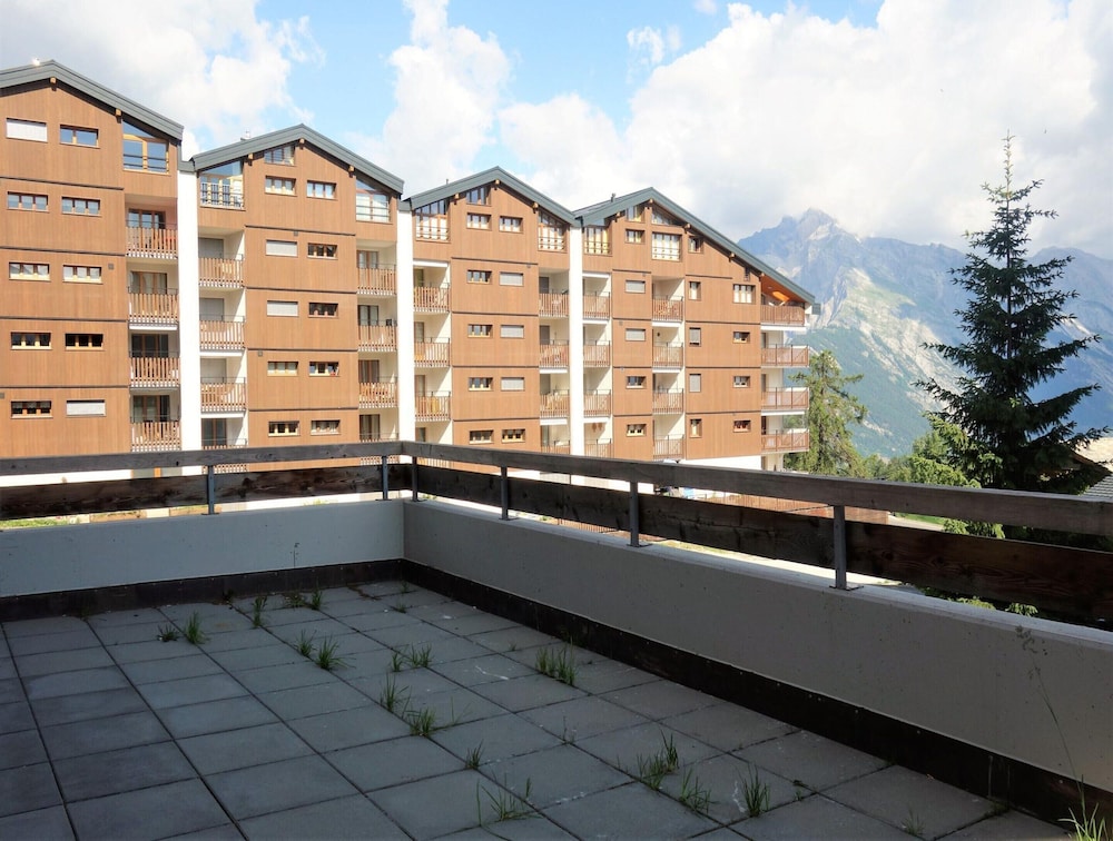Flat in Nendaz Near Ski Slopes & Cable Cars