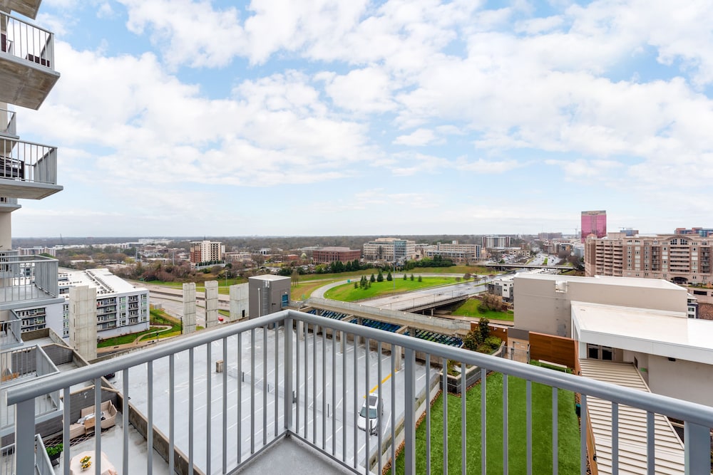 Uptown Fully Furnished Apartments