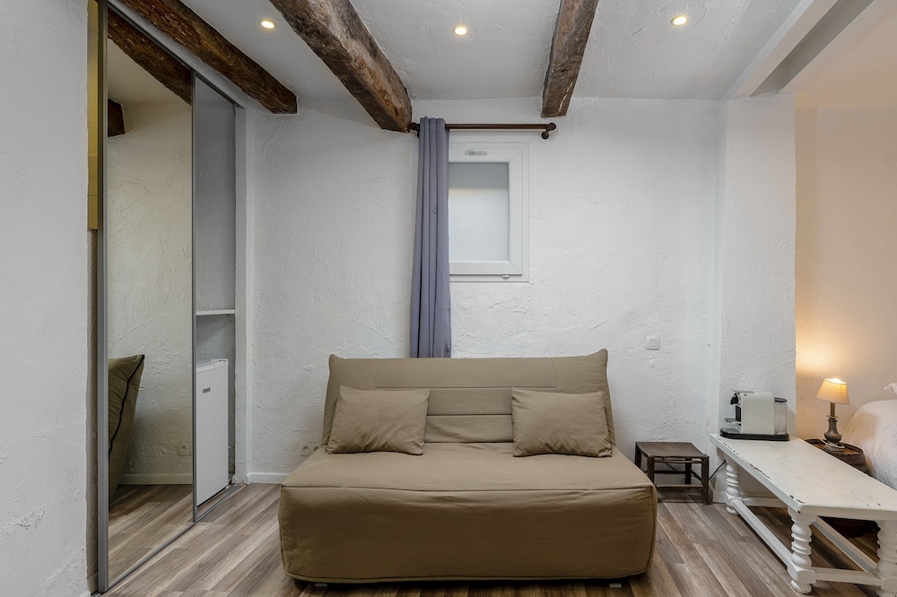 Maison Carles BnB