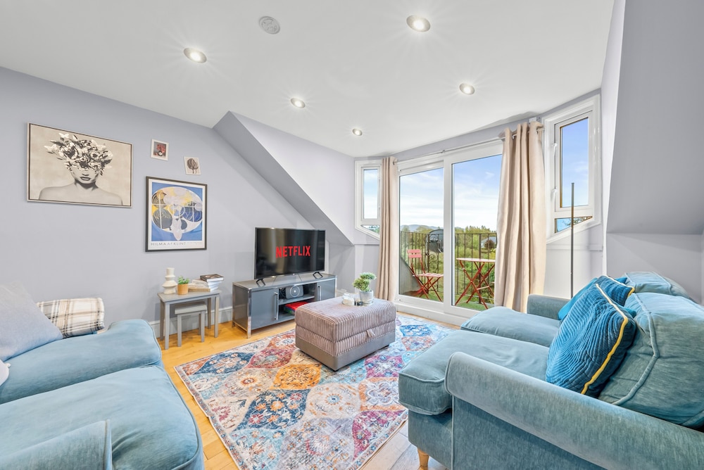 Charming Village Escape near Loch Lomond