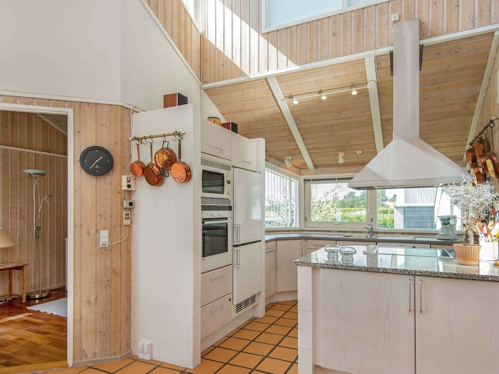 6 Person Holiday Home in Ebeltoft view 4