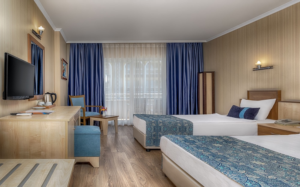 Calido Sol Hotel