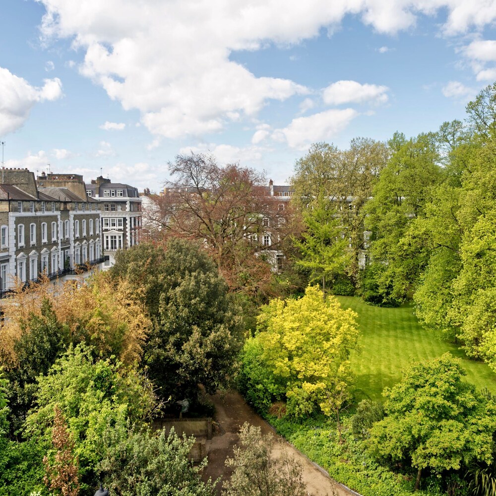 Beautiful and Spacious 2 Bedroom Apartment in South Kensington