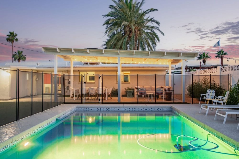 Northview Mid-century Escape Pool Firepit Bocce