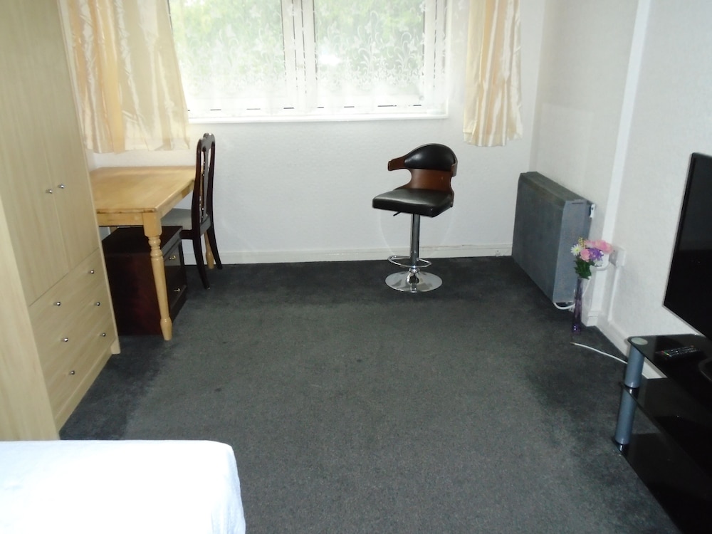 Simeon Serviced Apartments view 4