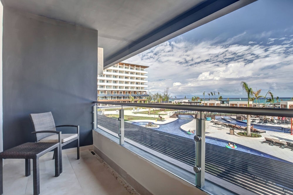 Jamaica Vacations - Royalton Blue Waters Montego Bay, An Autograph Collection All Inclusive Resort - Property Image 46