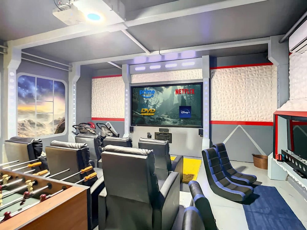 Magical Adv 5 Star Villa Movie Room Arcade Pool and More