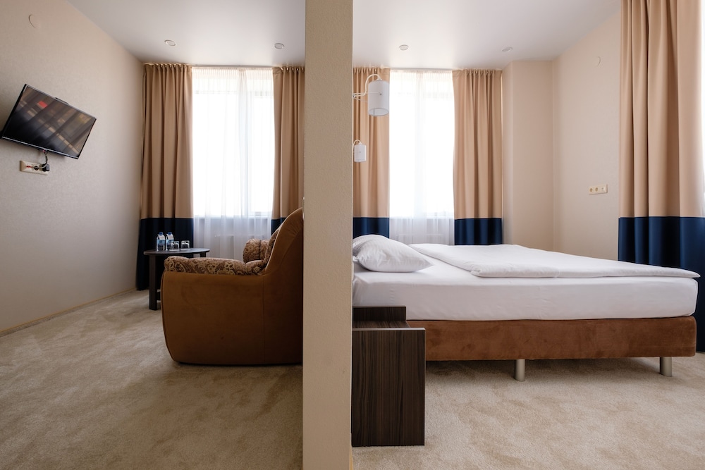 Komatek Hotel
