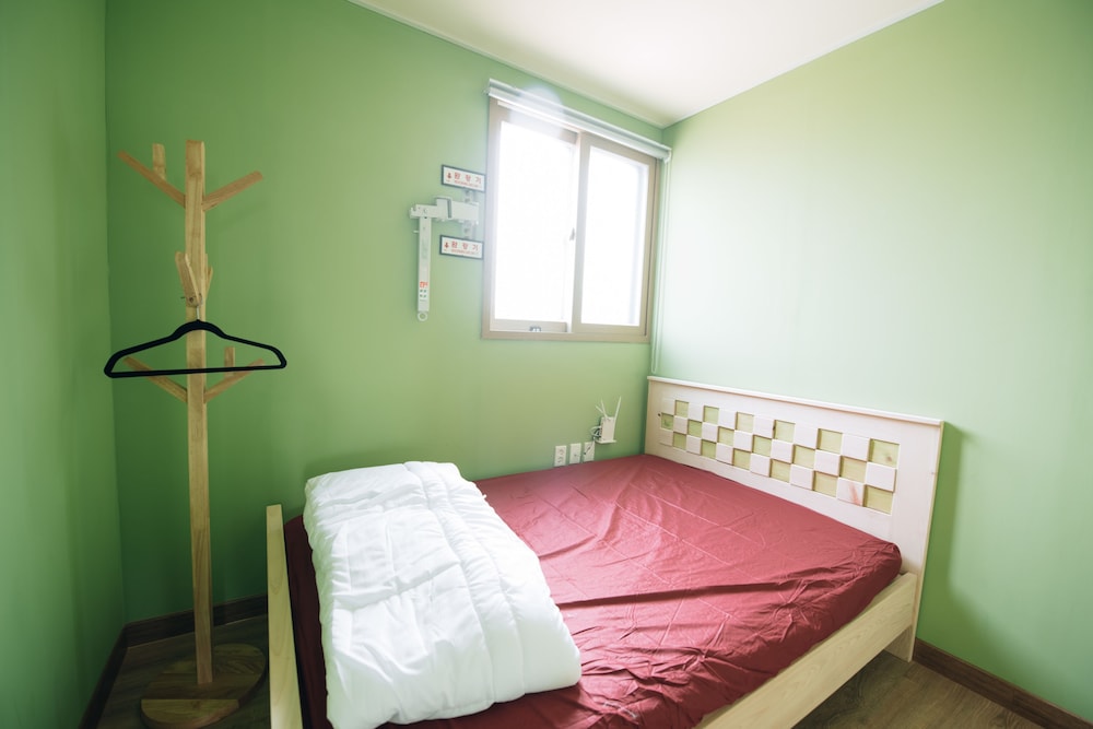 Midtown Hostel