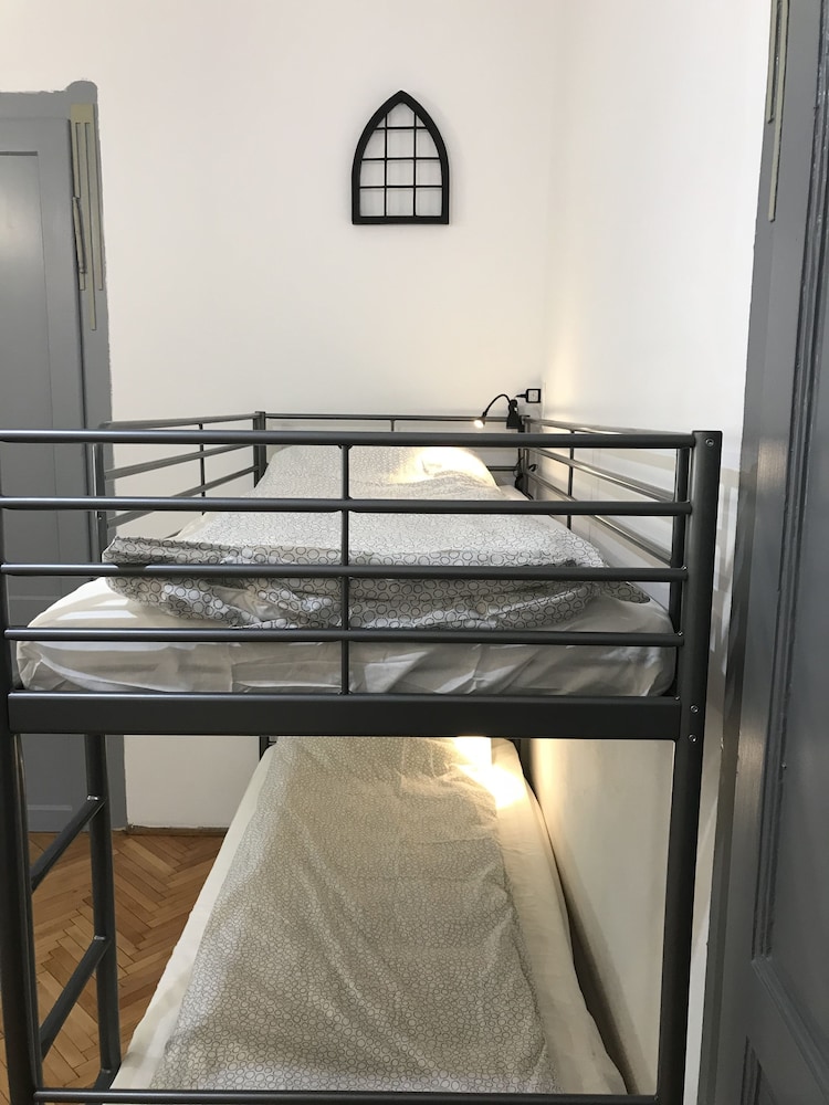 Passpartout Hostel
