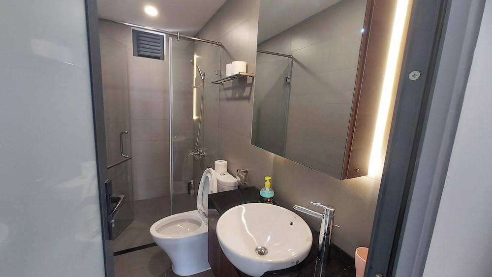 Luxury The Goldview Apartment - Saigon Center Riverside