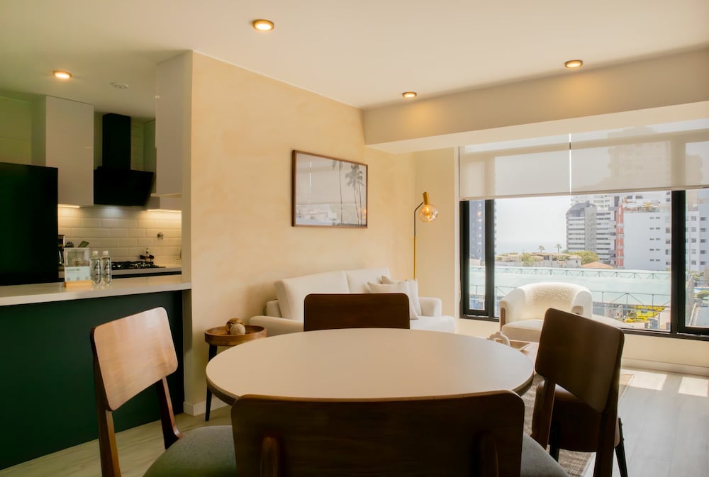 w Modern Cozy 3BR w Terrace in Miraflores