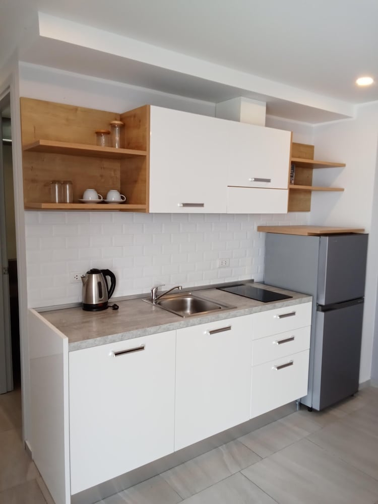Contemporary 1BR Apt T2-724